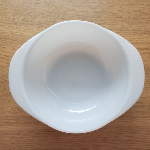 Vintage Pyrex 022 White Opal Casserole Dish With Lid - Picture 7 of 15